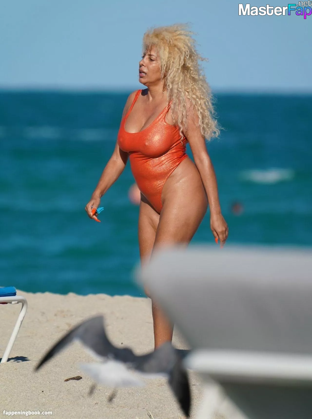 Afida Turner Free Nudes Album 10 Pictures | MasterFap.net