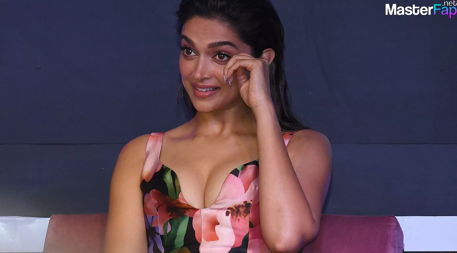 Deepika Padukone Free Nudes Album 9 Pictures | MasterFap.net