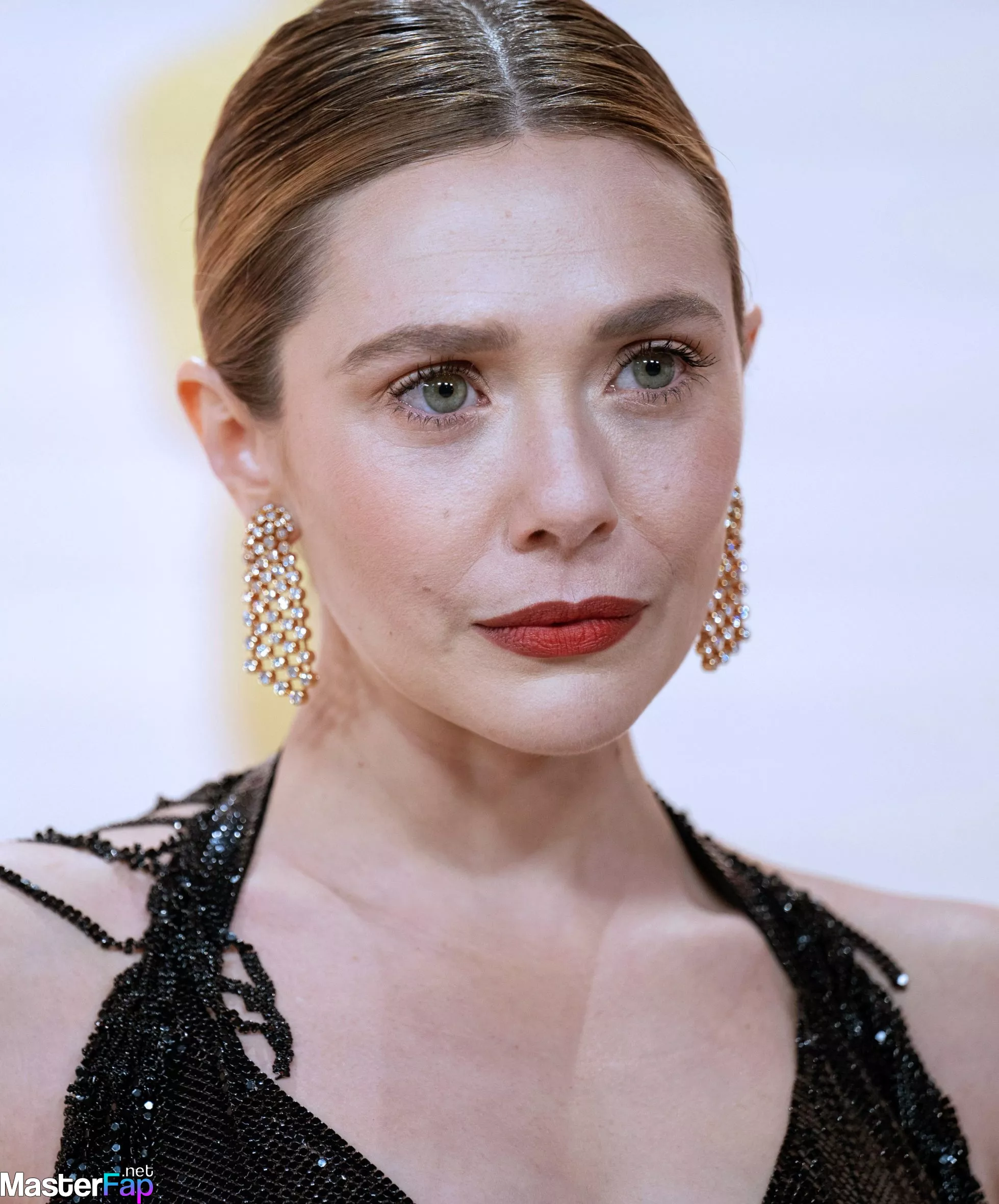 Elizabeth olsen nip