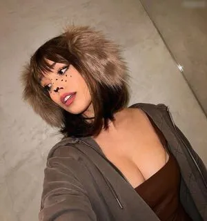 125006 OnlyFans Leaked Free Thumbnail Picture - #7QtrdD7Bag