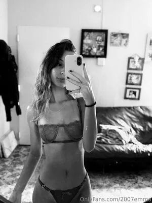 2007emma OnlyFans Leaked Free Thumbnail Picture - #1evrEKz1eN