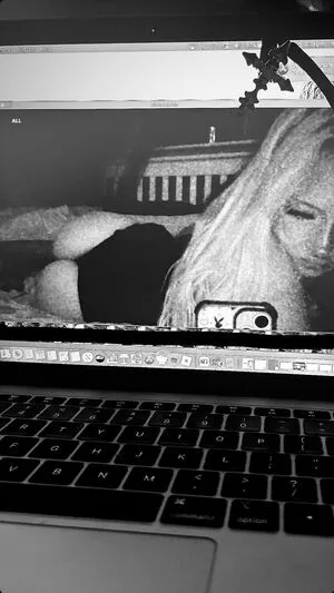 222 Mollsx OnlyFans Leaked Free Thumbnail Picture - #oyskMhbPoe