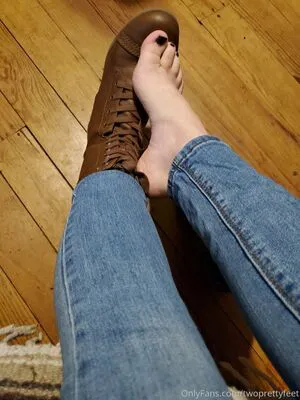 2prettyfeet OnlyFans Leaked Free Thumbnail Picture - #RjzIKDRXVV