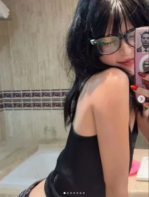 3rzsebeth OnlyFans Leaked Free Thumbnail Picture - #ArmmaSm0dP