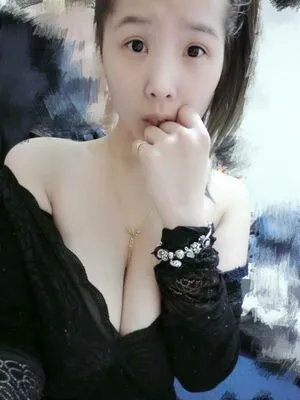 94iris329 OnlyFans Leaked Free Thumbnail Picture - #7uO8pAose5