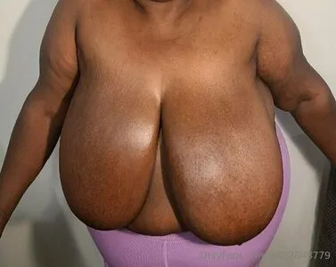 A Tittygoodtime OnlyFans Leaked Free Thumbnail Picture - #8pT0Llw95S