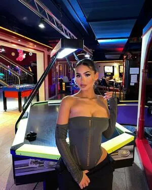 Aaliyah OnlyFans Leaked Free Thumbnail Picture - #CcDkOjm2YU