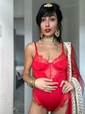 Aaliyah Yasin OnlyFans Leaked Free Thumbnail Picture - #GMwkw3vpzm