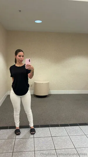 Aalyiahtorress OnlyFans Leaked Free Thumbnail Picture - #eSVh4iLyK3