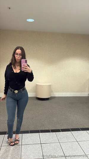 Aalyiahtorress OnlyFans Leaked Free Thumbnail Picture - #p3reJ3HgzE