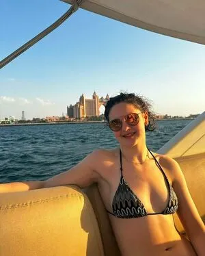 Abbi Pulling OnlyFans Leaked Free Thumbnail Picture - #0KGE99QviM