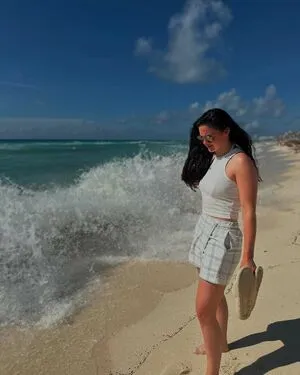 Abbi Pulling OnlyFans Leaked Free Thumbnail Picture - #3qC6Brn3fL