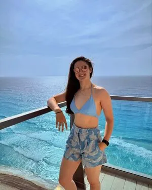 Abbi Pulling OnlyFans Leaked Free Thumbnail Picture - #EIhTYj3MjT