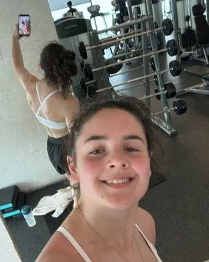 Abbi Pulling OnlyFans Leaked Free Thumbnail Picture - #V4NJFuoYUn