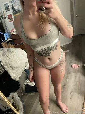 Abbsoluteltyabbs OnlyFans Leaked Free Thumbnail Picture - #CPTuvDiHo7