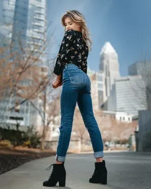 Abby After Dark OnlyFans Leaked Free Thumbnail Picture - #CPFkIHM10B