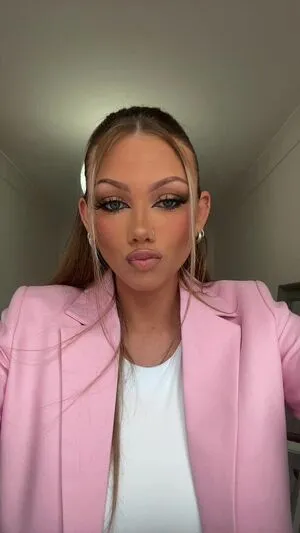 Abi Greasley OnlyFans Leaked Free Thumbnail Picture - #Kq5MCvVxY8