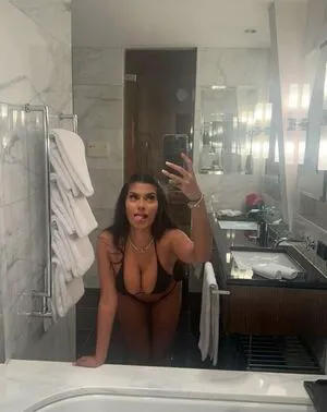 Abida OnlyFans Leaked Free Thumbnail Picture - #pzenlXDaY4