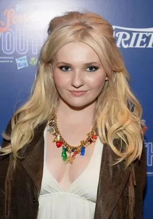 Abigail Breslin OnlyFans Leaked Free Thumbnail Picture - #QjtamP0hyX
