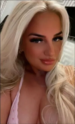 Abigail Holder OnlyFans Leaked Free Thumbnail Picture - #Hzzvrp3e41