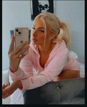 Abigail Holder OnlyFans Leaked Free Thumbnail Picture - #hh2GhMpKR1