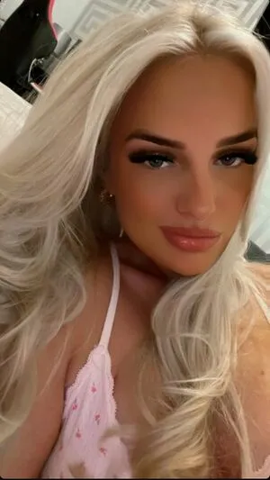 Abigail Holder OnlyFans Leaked Free Thumbnail Picture - #uAt8mEjsmx