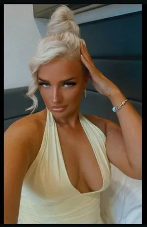 Abigail Holder OnlyFans Leaked Free Thumbnail Picture - #y2W77uldQ1