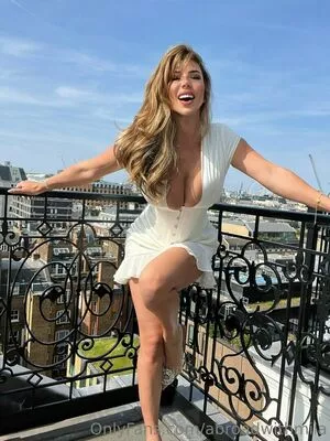 Abroadwithmila OnlyFans Leaked Free Thumbnail Picture - #7oEVMOVG22