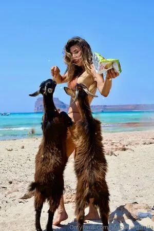 Abroadwithmila OnlyFans Leaked Free Thumbnail Picture - #VS9ElJtqMo