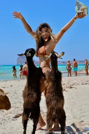 Abroadwithmila OnlyFans Leaked Free Thumbnail Picture - #dMN88Z1n72