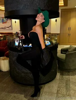 Abroadwithmila OnlyFans Leaked Free Thumbnail Picture - #jse1e4fmI0