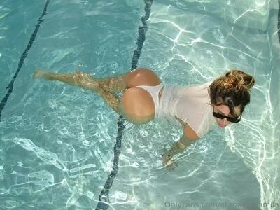 Abroadwithmila OnlyFans Leaked Free Thumbnail Picture - #wmPgqE1rWN