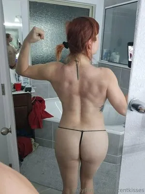 Accent Kisses OnlyFans Leaked Free Thumbnail Picture - #aAckVr7Umn