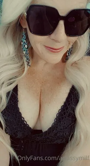 Aclassymilf OnlyFans Leaked Free Thumbnail Picture - #7HbQ8KhM4x