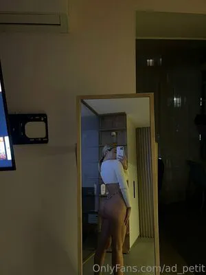 Ad Petit OnlyFans Leaked Free Thumbnail Picture - #esiomOvKHX