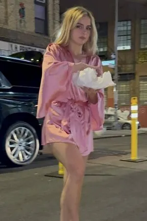 Addison Rae OnlyFans Leaked Free Thumbnail Picture - #IYsN7cnMOM