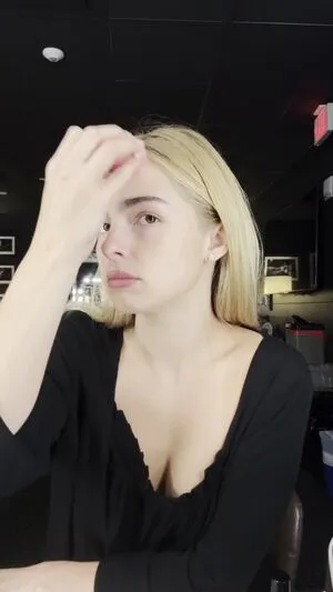 Addison Rae OnlyFans Leaked Free Thumbnail Picture - #LIlpJ8hfqu