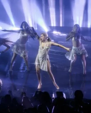 Addison Rae OnlyFans Leaked Free Thumbnail Picture - #Sn8nFvFq7A