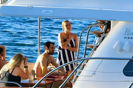 Addison Rae OnlyFans Leaked Free Thumbnail Picture - #cppg1bPwBX