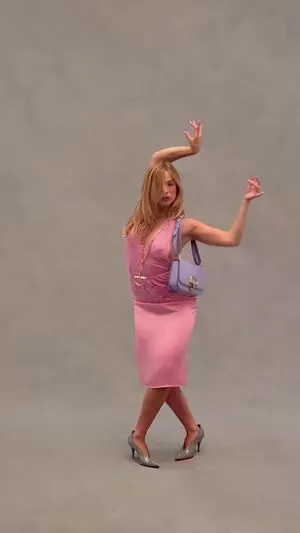 Addison Rae OnlyFans Leaked Free Thumbnail Picture - #nNYSoTRb3j