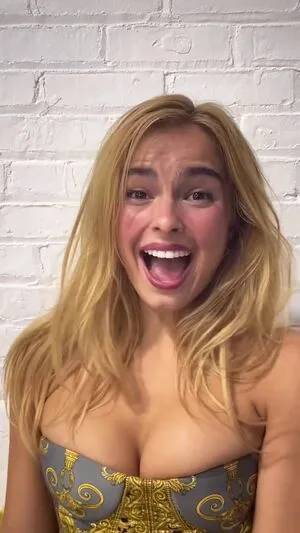 Addison Rae OnlyFans Leaked Free Thumbnail Picture - #pKmSdrkCxc