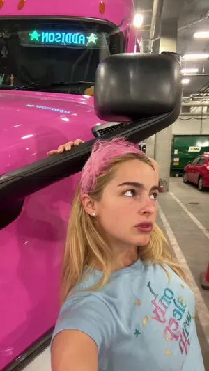 Addison Rae OnlyFans Leaked Free Thumbnail Picture - #qyozuICbpl