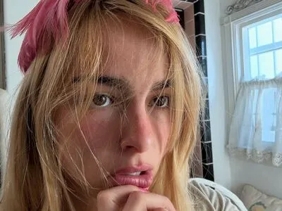 Addison Rae OnlyFans Leaked Free Thumbnail Picture - #sjmnl6MfuR