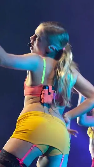 Addison Rae OnlyFans Leaked Free Thumbnail Picture - #wX3ckwGUZR