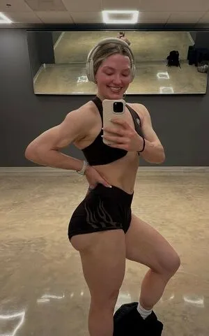 Addison Shields OnlyFans Leaked Free Thumbnail Picture - #q9hzs0Zech