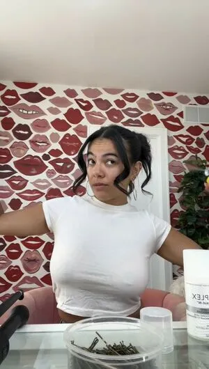 Adelaine Morin OnlyFans Leaked Free Thumbnail Picture - #dE27jZf041