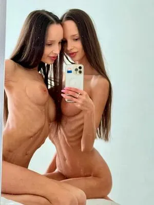 Adelalinka Twins OnlyFans Leaked Free Thumbnail Picture - #Ss0ngnnu8m