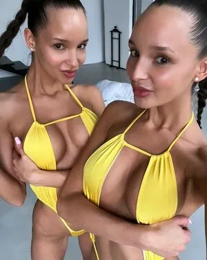Adelalinka Twins OnlyFans Leaked Free Thumbnail Picture - #dchIjJ2VJb