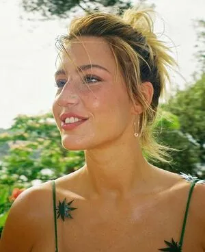 Adele Exarchopoulos OnlyFans Leaked Free Thumbnail Picture - #Fyeg2esJio