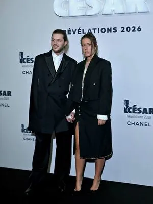 Adele Exarchopoulos OnlyFans Leaked Free Thumbnail Picture - #bVjfwtloLC